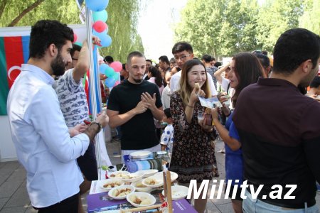 Azərbaycanlı tələbələr Çində mədəniyyət festivalında ölkəmizi təbliğ ediblər