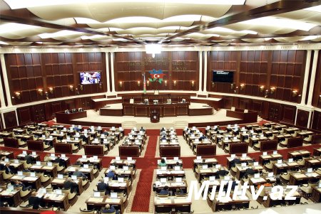 Bu gün parlament əmanətlərin tam sığortalanması haqqında layihəni müzakirəyə çıxarır