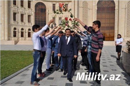 Milyonları olan keçmiş başçı görünmədi... - Bir Rəqsanə qədərində də olmadı...