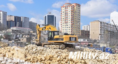 Bir təklif var, reallaşması sual altında: - nə yıxmağa yiyə dururlar, nə də qurmağa