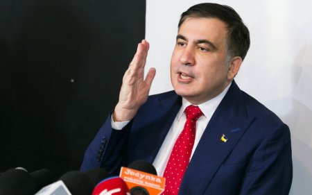 Saakaşvili: “Yerevanın hansısa universitetinin fəxri doktoru olmağımı xatırlamıram”