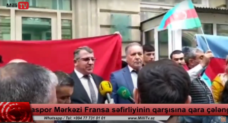 Bir neçə QHT Fransa səfirliyi qarşısında etiraz aksiyası keçiridi