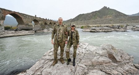 Prezident İlham Əliyev və birinci xanım Mehriban Əliyeva Cıdır düzündə olublar (FOTO)