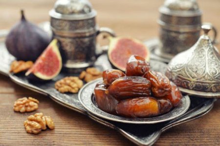 Ramazan ayının ikinci gününün imsak və iftar vaxtları - FOTO