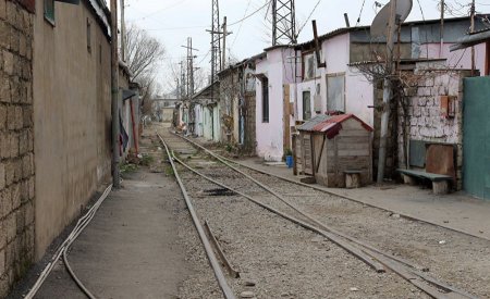 Prezidentin sərəncamı var, amma: “Gecəqondu”lar yaxşı qazanc mənbəyidir - NƏ ETMƏLİ?