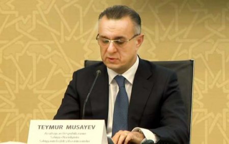 Teymur Musayev kollektivə təqdim edildi