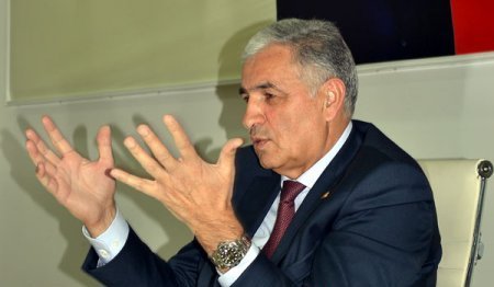 Alı Qocayevin həbsi xəbəri... YAYILSA DA... - "Suyu da üfürə-üfürə içir..."