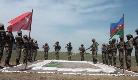 Azərbaycandakı Türkiyə hərbçiləri yola salındı - Video