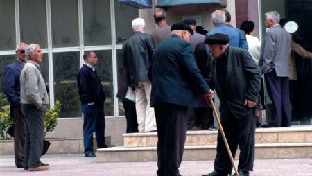 Azərbaycanda pensiya yaşı azaldıla bilərmi? - AÇIQLAMA