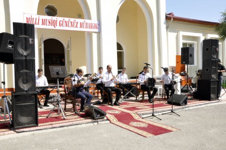 Bu təhsil ocağında əməlli-başlı BAZAR AÇIBLAR... - İTTİHAM