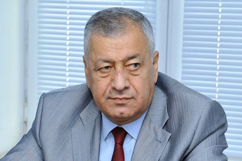 Deputat həmkarından Vahid Əhmədova ŞOK İTTİHAMLAR - "100.000 dollarlıq saat taxır, 200.000 avroluq maşında gəzib-dolaşır..."