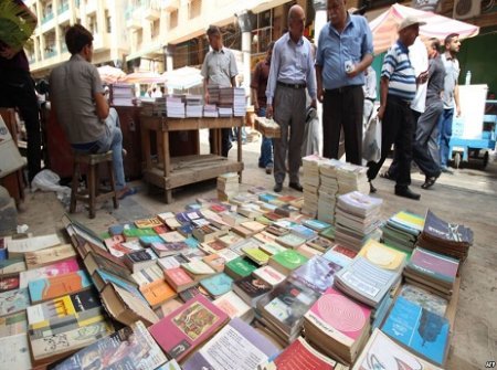 KİTAB BAZARININ `KİTABI NİYƏ BAĞLANIB`? - Bir kasa bozbaşa pul var, amma...